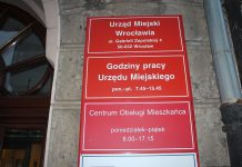 Zadłużony Wrocław weźmie kolejne trzy kredyty. Na ponad 200 milionów złotych ratusz 3.jpg
